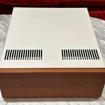 DIY High-End STEREO Power Amplifier (240 watts) for Studio or Hifi use - White / Solid Wood image 4