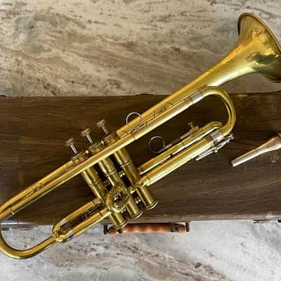 Great ‘54 Olds Ambassador (LA Factory) With Original Case & Mouthpiece! YouTube Video Review! image 1