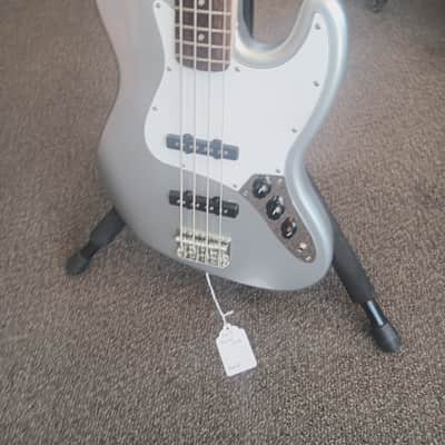 Squier Jazz bass 2019 - Slick silver image 1