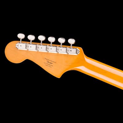 Squier Classic Vibe '60s Jazzmaster Laurel Fingerboard Tortoishell Pickguard Tahitian Coral image 5