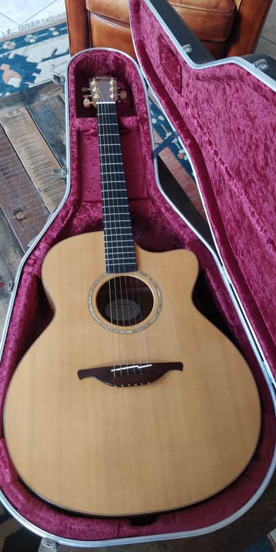 Lowden 012c