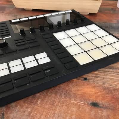 Native Instruments Maschine MK3 + Decksaver Cover – Good Working Condition image 9