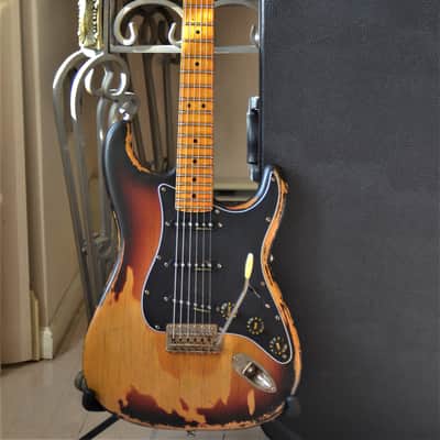 American Fender Stratocaster Sunburst Relic Noiseless Pickups image 3