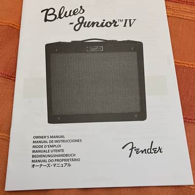 Fender Blues Junior IV Ltd 15W 1x12" Valve Combo in British Racing Green image 11