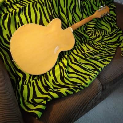 Gretsch Relic Upgraded with "Super" Hilo Tron Pickups, Vintage Amber Knobs, Great Hardshell Case GS5420T 50's Style - Fiesta Red Aged Top image 7