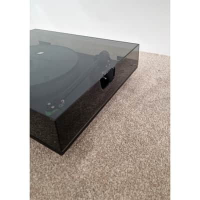 REGA Planar 3 Turntable - Iconic Design - Good image 5
