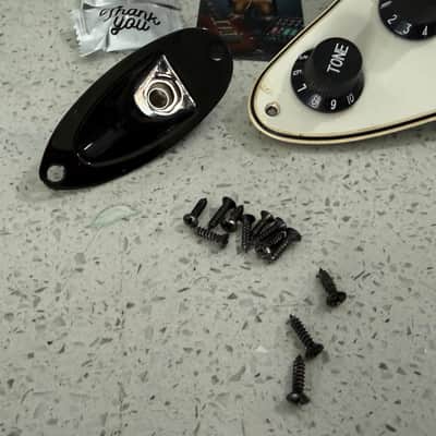 Fender Squier II Stratocaster HSS Loaded Pickguard – Made in India 1988–1991 – Rare Original Replacement 1988-1991 - White/Black image 3