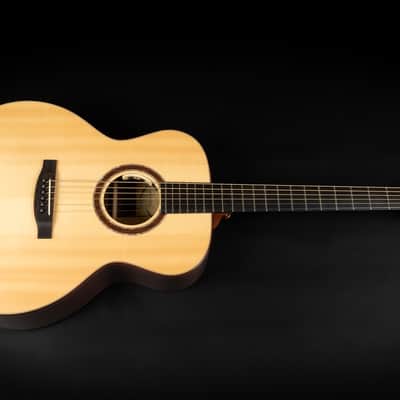 2012 Lakewood Deluxe Series J-32 Baritone - Natural High Gloss | German Custom Jumbo Baritone Acoustic Guitar 48mm Nut Width L.R. Baggs Anthem Pickup | CoA OHSC image 3