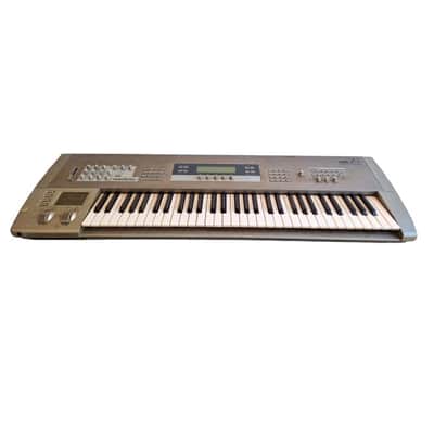 Korg Z1 - Digital Synthesizer - White - Good