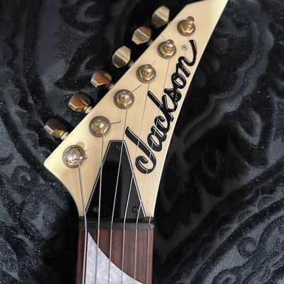 Jackson Pro Series RR5 Rhoads 2003 - 2009 - Ivory with Black Pinstripes image 5