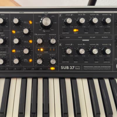 Moog Sub 37 Tribute Edition + Decksaver - Excellent Condition image 4