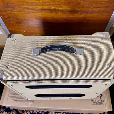 Peavey Classic 20 Guitar Combo Amplifier 1x12” Tweed ( 20W/5W/1W) Recording  USB Interface image 12