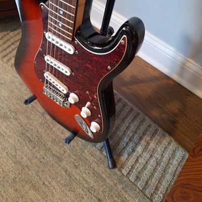 Squier Standard Series Stratocaster- Antique Burst image 2