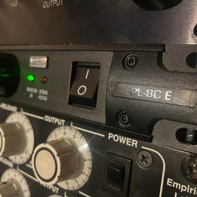 FURMAN PL-8CE Power Conditioner with Front Lights 10A image 5