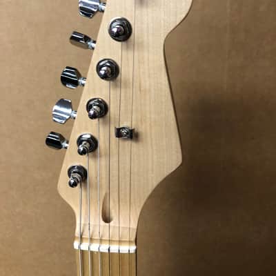 Part Guitar Strat Style image 5