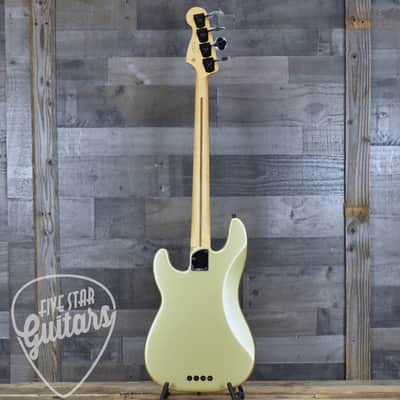 Fender Limited Edition Player Fusion Precision Bass  HH - Halo Metallic with Deluxe Gig Bag image 4