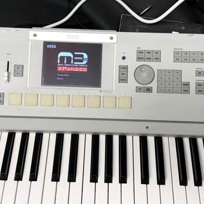Korg M3 61 2010s - white