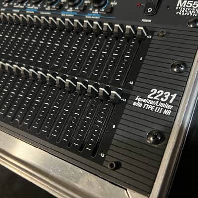 dbx 2231 2-Channel 31-Band Graphic Equalizer/Limiter w/ Type III Noise Reduction 2010s - Black image 3