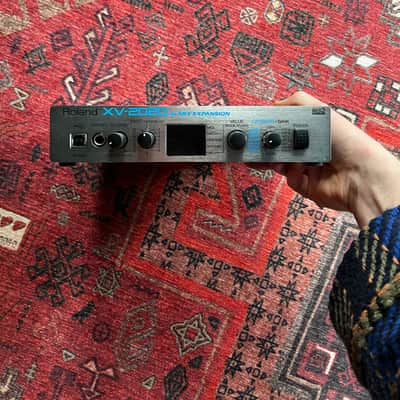 Roland XV-2020 64-Voice Expandable Digital Synthesizer Module 2002 - 2004 - Silver