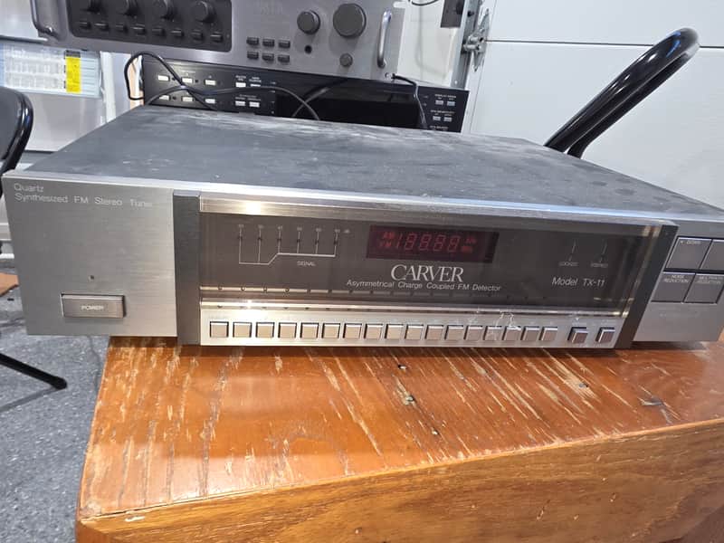 Carver TX-11 Quartz Synthesized FM Tuner image 1