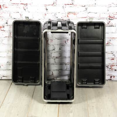 SKB - 4U Rack Road Case - USED image 2
