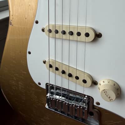 2026 Fender Custom Shop Stratocaster Pro W25 Relic - HLE Gold image 5