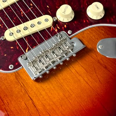 Fender American Professional II Stratocaster 2021 - 3-Tone Sunburst image 6