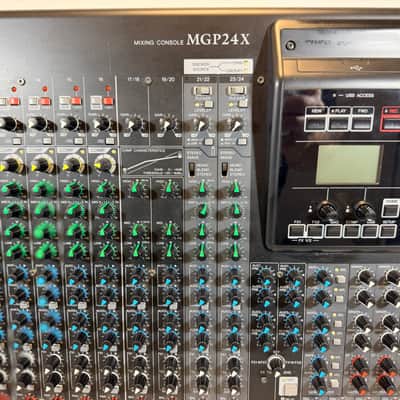 Yamaha MGP24X 24-Channel Analog Mixing Console w/ Rolling Hard Case & Manual 2013 image 3