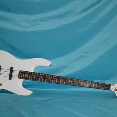 Lodestone PP4-RW Primal PRO 4-String Bass with Gig Bag image 5