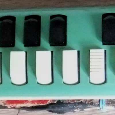 RARE, VINTAGE HOHNER SOPRANO MELODICA WITH BOX - SIX FAULTY NOTES - USED image 2