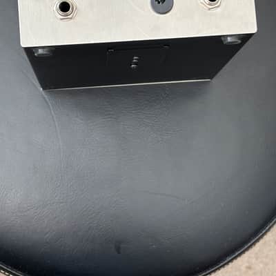 Electro-Harmonix Big Muff Pi 2000 - Present - Silver / Black / Red image 3
