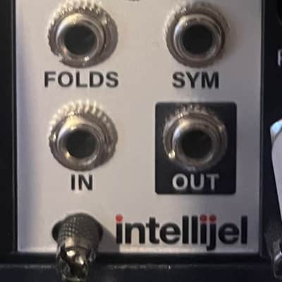 Intellijel uFold II Wavefolder / Waveshaper Eurorack Synth Module 2013 - 2017 - Silver image 1