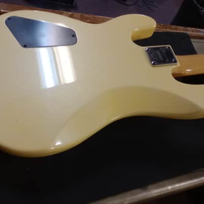 Charvel Model 2B Electric Bass MIJ 1986 PJ Pickups White w/Hard case *** FREE SHIPPING *** image 7