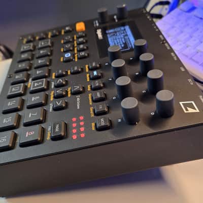 Elektron Digitakt II – Excellent Condition – Power Supply Included – Fast Shipping image 3