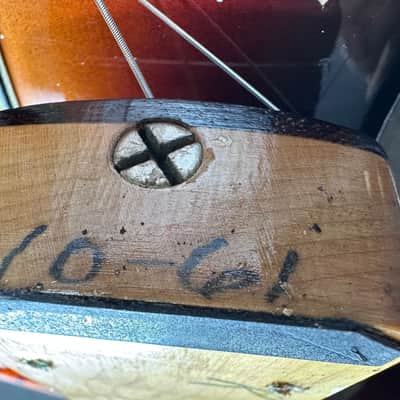 Fender Bass VI from 1961 in sunburst finish with case image 9