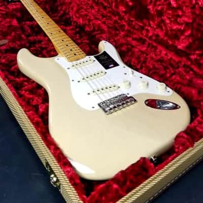 Fender American Vintage II 1957 Stratocaster, Ash Body, Maple FB, Vintage Blonde, w/HSC image 2