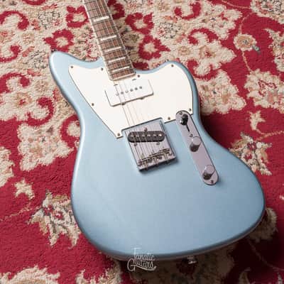 Squier Limited Edition Paranormal Offset Telecaster SJ - Ice Blue Metallic #ISSD24003611 Second Hand image 3