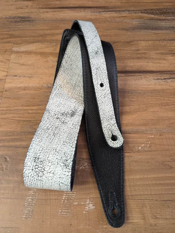 Levy's Guitar Strap 2.5" 2 Sided Black, White Crackle Great Condition image 1
