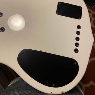 Sire 2nd Generation Marcus Miller M2 WHP 5-String with Rosewood Fretboard- White Pearl image 7