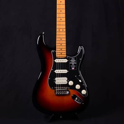 Fender Am Pro Classic Strat HSS MN - 3TS image 3