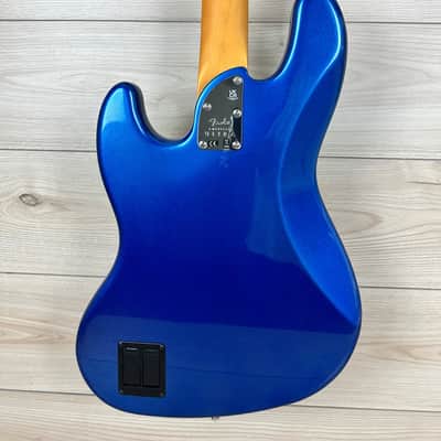 Fender American Ultra Jazz Bass Maple Fingerboard, Cobra Blue image 15