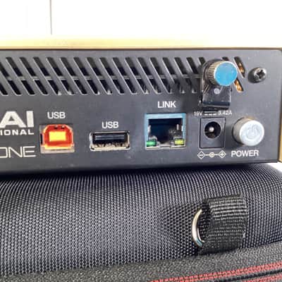 Akai MPC One Standalone MIDI Sequencer Gold Edition image 8
