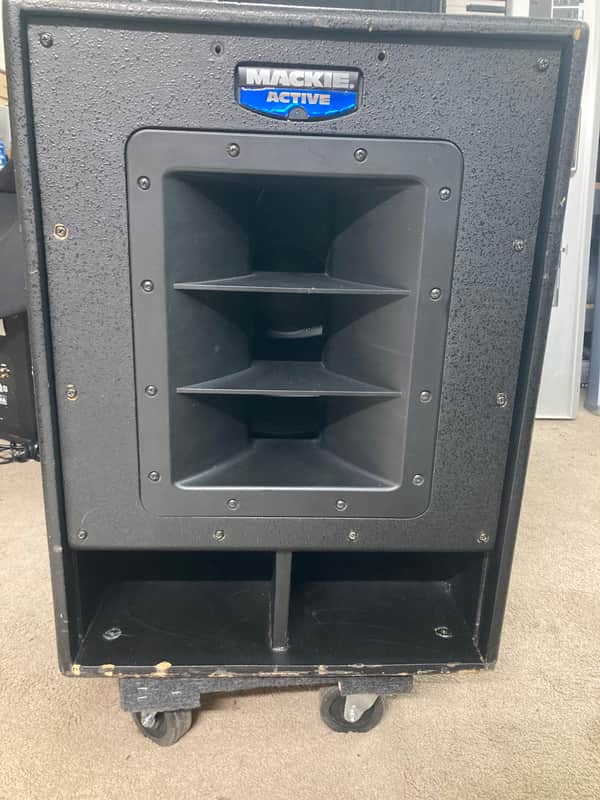 Mackie SWA1501 Powered Subwoofer- with vinyl case image 1