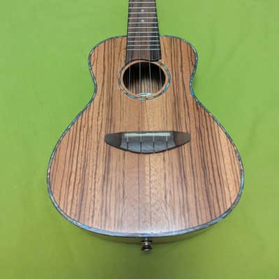 QUALITY SOPRANO UKULELE DONNER DUC -2 WITH CASE image 2