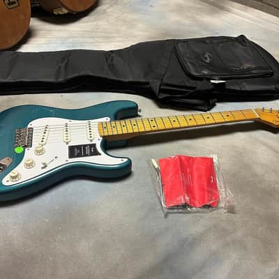 2023 Fender Vintera II Series 50's Stratocaster Ocean Turquoise w/Original Case N.O.S. !! image 7