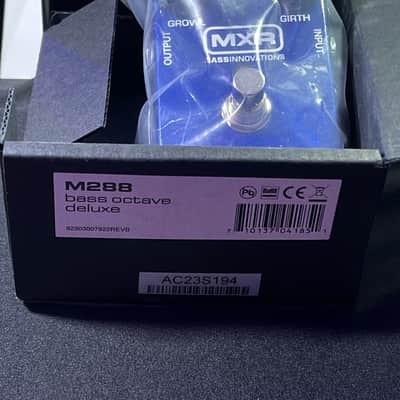 MXR M288 Bass Octave Deluxe 2004 - Present - Blue image 2