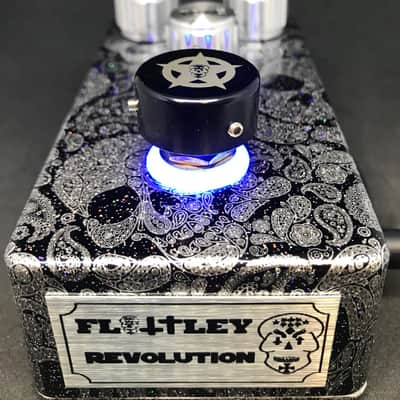 Flattley Guitar Pedals Revolution - Dynamic Overdrive Pedal Black/Silver Skulls Blue LED Halo image 3