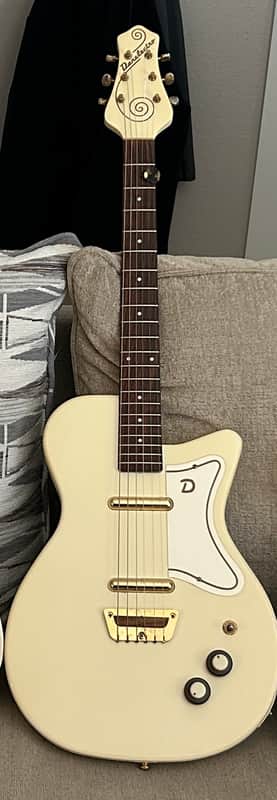 2011 Danelectro 56 U2 Single Cutaway Full Bell Headstock Gold Hardware Rare Model image 1