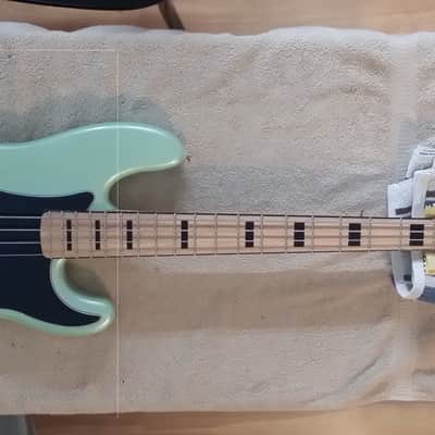 Fender Precision Bass Special (Deluxe series) with PJ pickups - passive electronics image 2