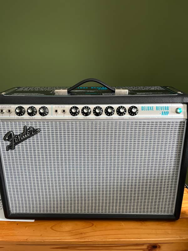 Fender '68 Custom Deluxe Reverb 2-Channel 22-Watt 1x12" Guitar Combo 2013 - Present Black image 1